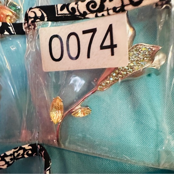 Vintage Cala Lilly Brooch Pin Blue Green AB Rhinestone Petals Yellow Gem Leaves - Picture 11 of 12